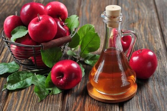 Apple cider vinegar relieves leg swelling and pain due to varicose veins